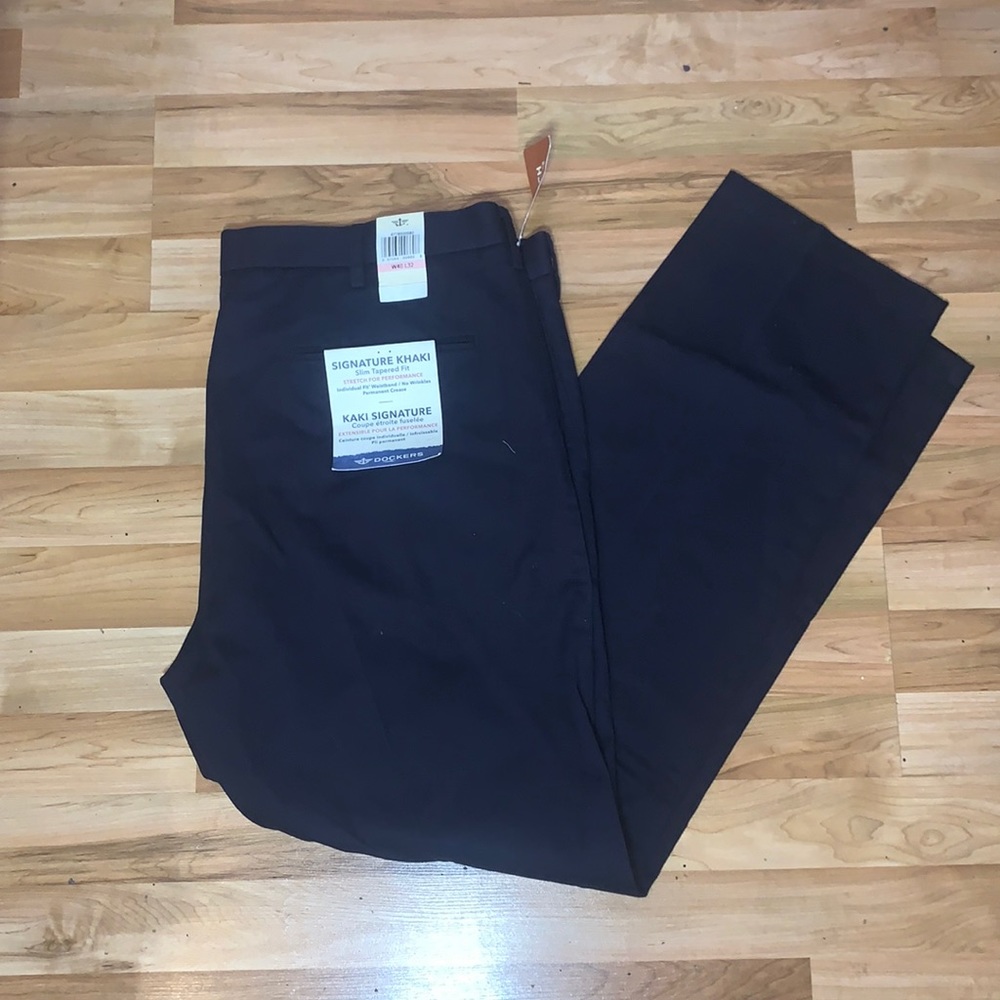 Dockers | Signature Navy Blue Khaki Size 40